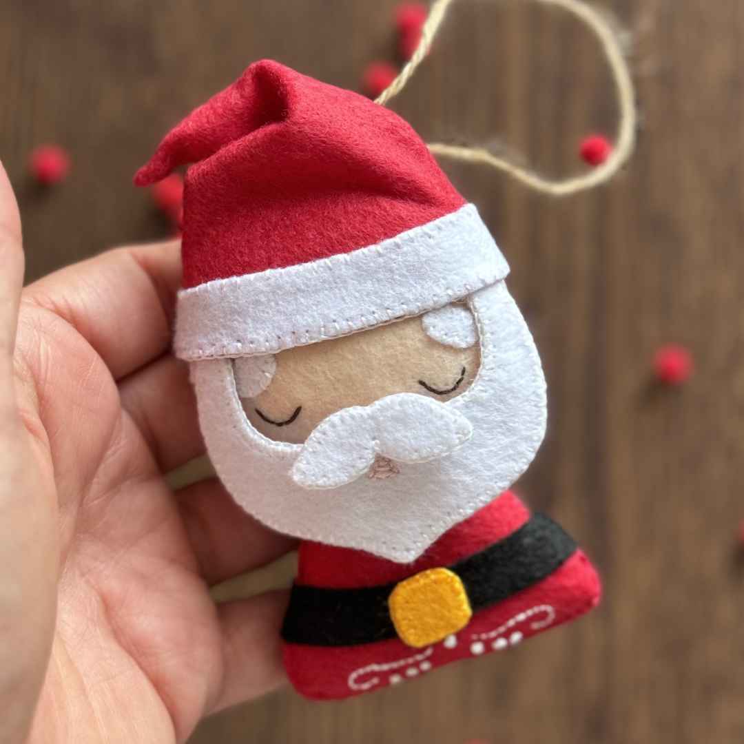 Santa Claus felt dolls